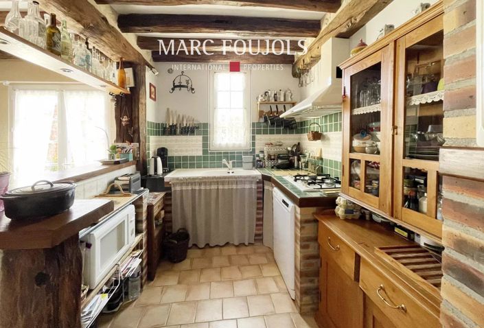 Image No.10-3 Bed House for sale