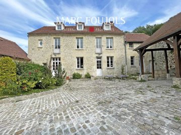 1 - Senlis, House