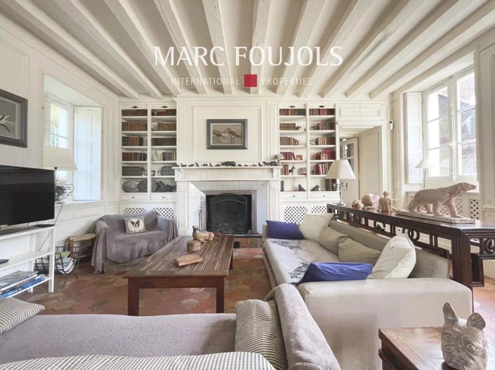 Image No.6-5 Bed House for sale