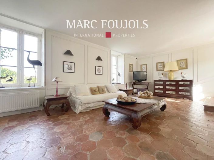 Image No.8-5 Bed House for sale