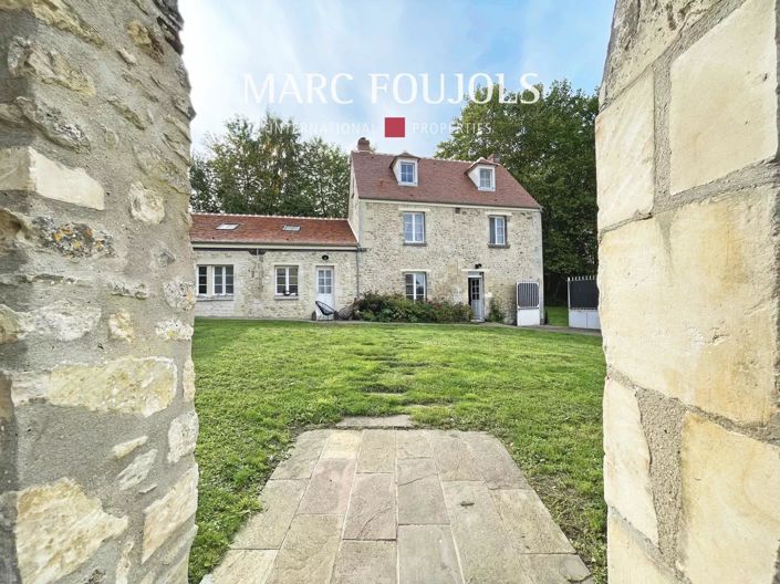 Image No.9-8 Bed House for sale