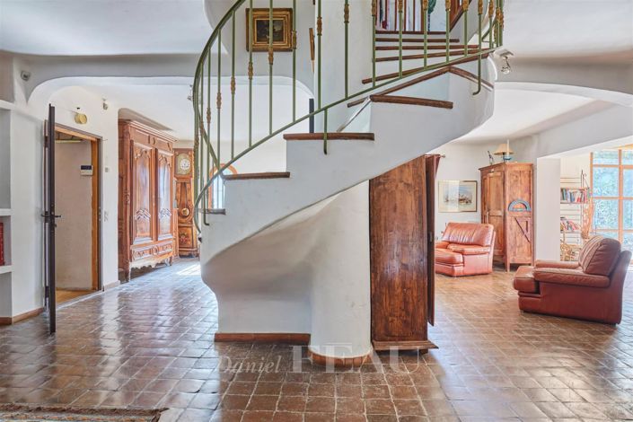 Image No.11-5 Bed House for sale