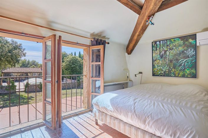 Image No.13-5 Bed House for sale