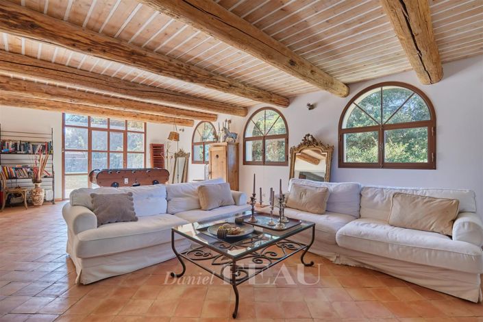 Image No.7-5 Bed House for sale