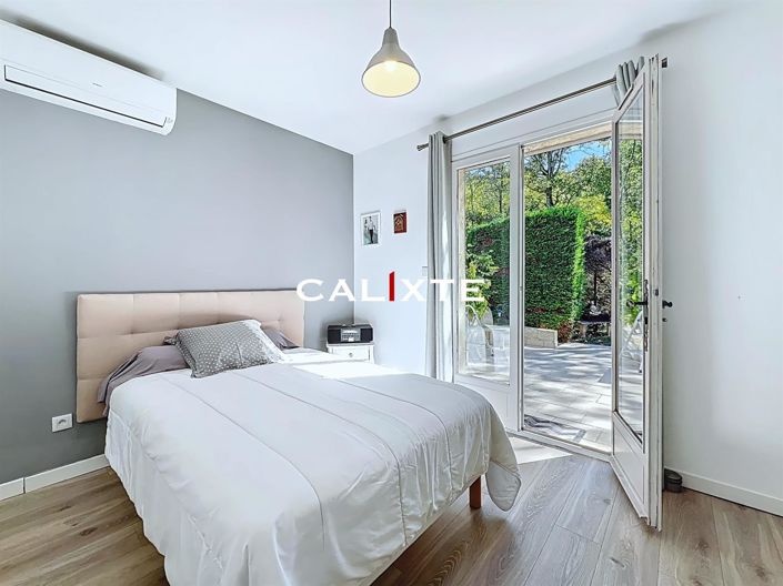 Image No.16-3 Bed House for sale