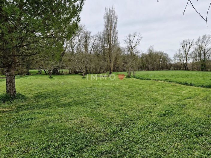 Image No.10-4 Bed House for sale