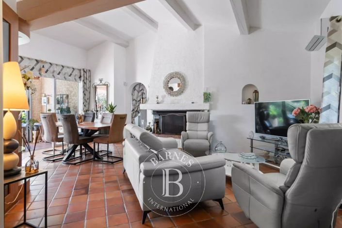 Image No.4-3 Bed House for sale