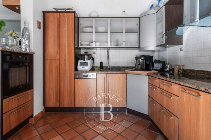 Image No.6-3 Bed House for sale