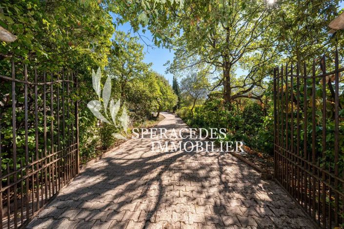 Image No.16-5 Bed House for sale