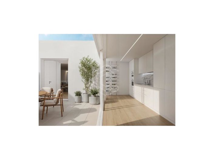 Image No.1-4 Bed Apartment for sale