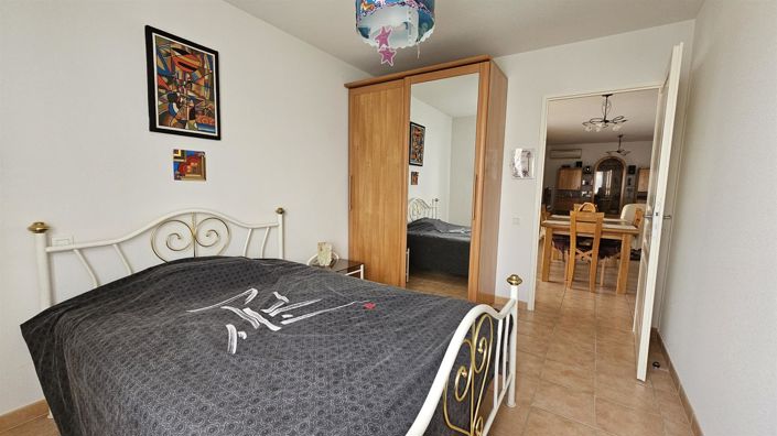 Image No.9-2 Bed House for sale