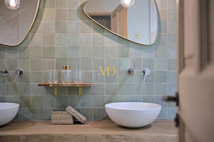 Image No.64-7 Bed House for sale