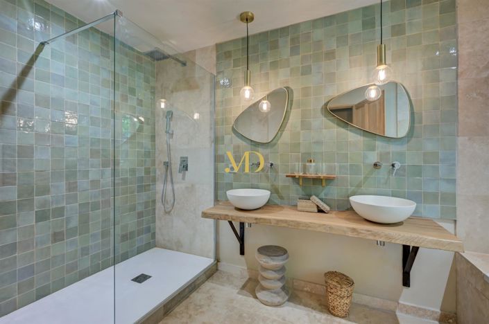 Image No.65-7 Bed House for sale