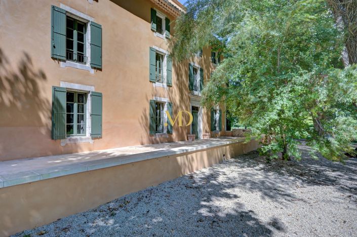 Image No.8-7 Bed House for sale