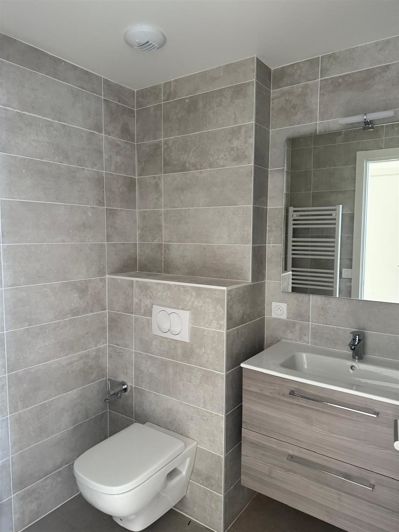 Image No.12-3 Bed Property for sale