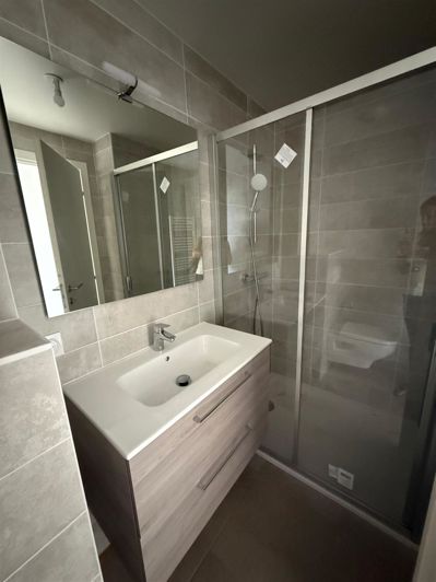 Image No.15-3 Bed Property for sale