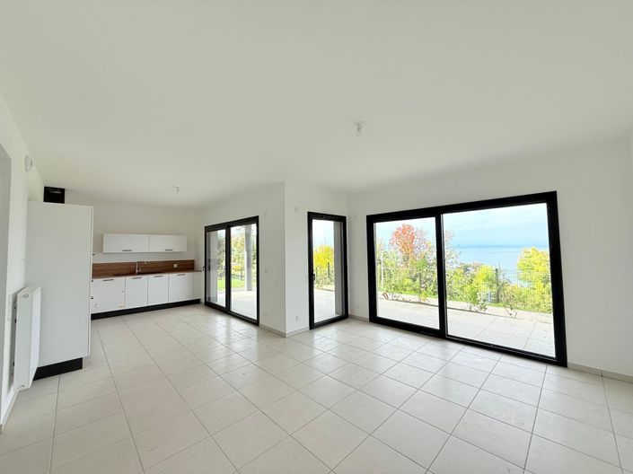 Image No.4-3 Bed Property for sale