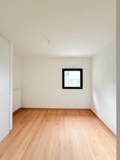 Image No.9-3 Bed Property for sale