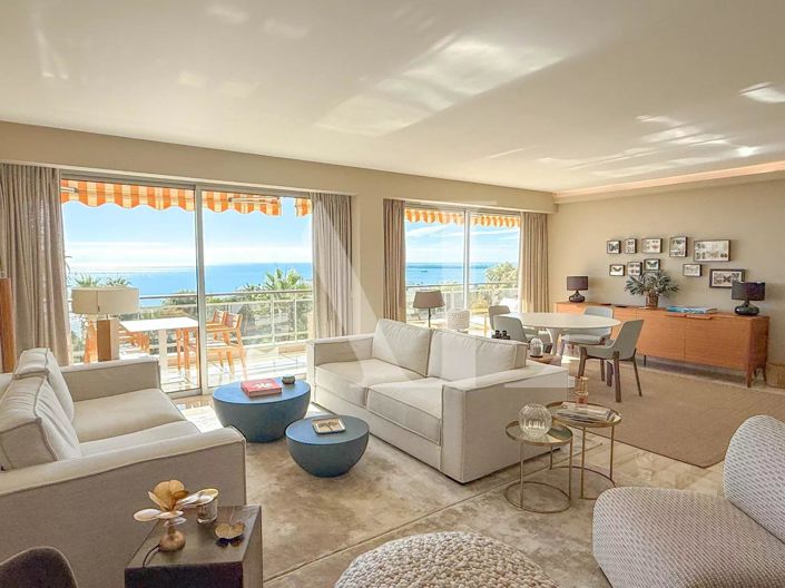 Image No.3-Appartement de 2 chambres à vendre à Golfe Juan