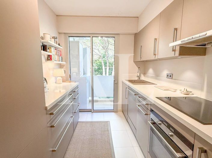 Image No.5-2 Bed Property for sale