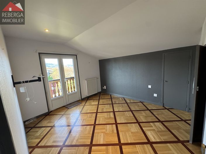 Image No.12-4 Bed House for sale