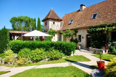 1 - Figeac, House