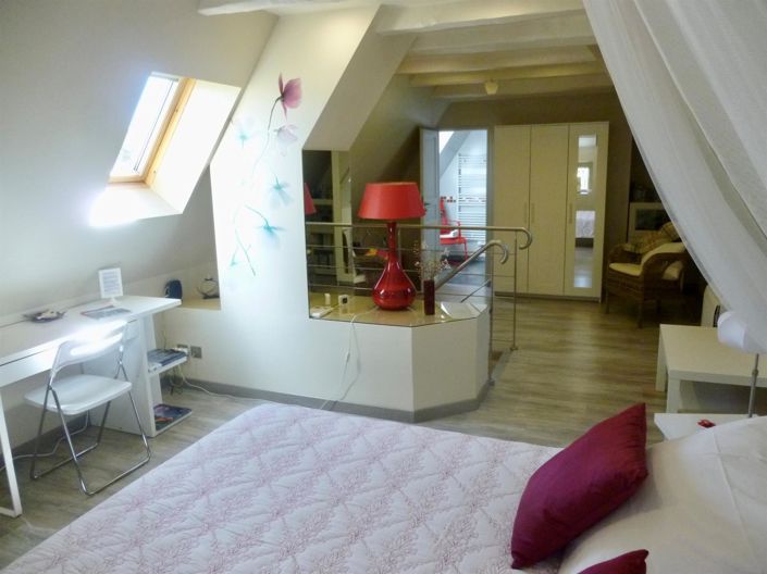 Image No.7-6 Bed House for sale