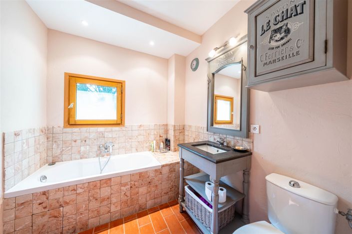 Image No.16-Maison de 8 chambres à vendre à Peymeinade