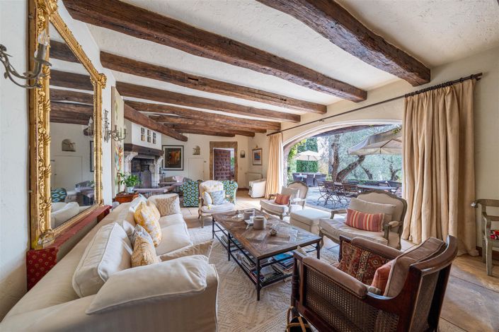 Image No.5-Maison de 8 chambres à vendre à Peymeinade