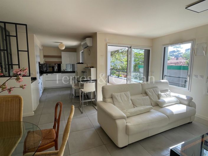 Image No.1-2 Bed Apartment for sale