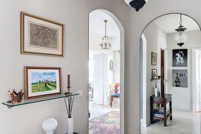 Image No.8-2 Bed Apartment for sale