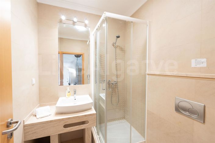 Image No.14-4 Bed House for sale