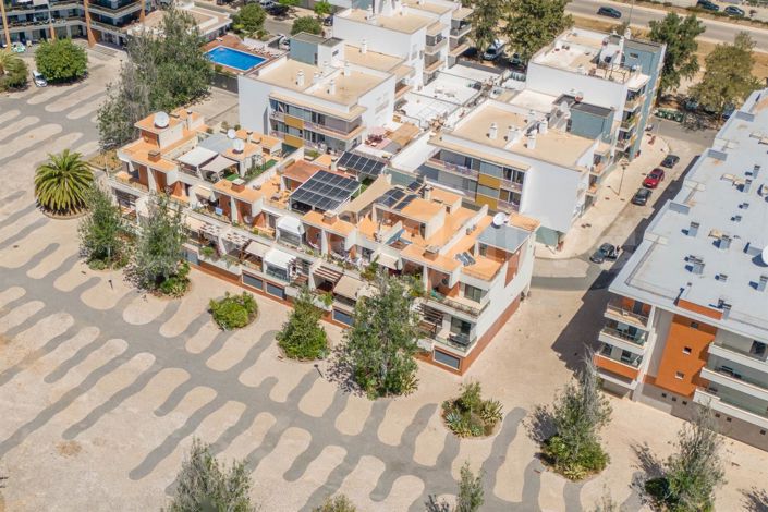 Image No.3-4 Bed House for sale