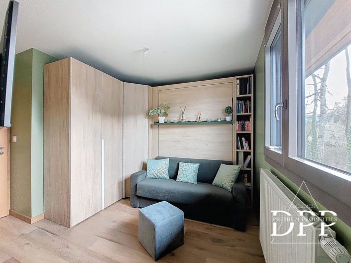 Image No.14-3 Bed Property for sale