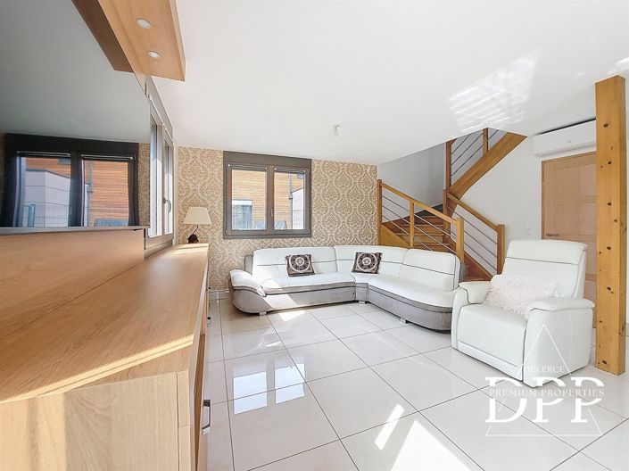 Image No.3-3 Bed Property for sale