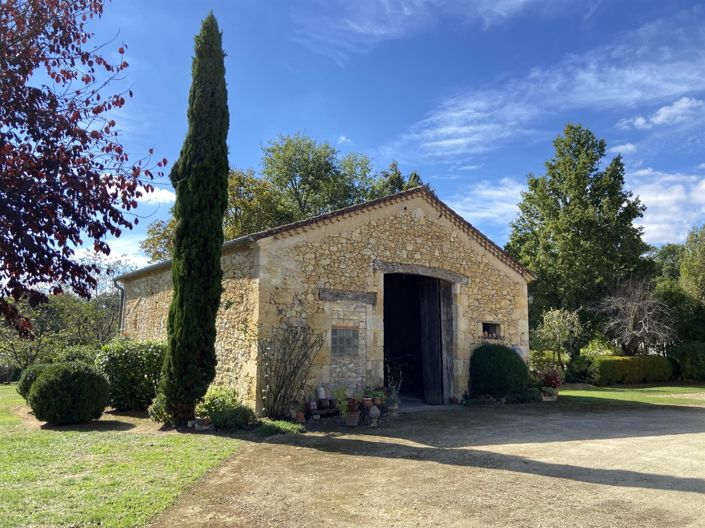 Image No.22-3 Bed House for sale