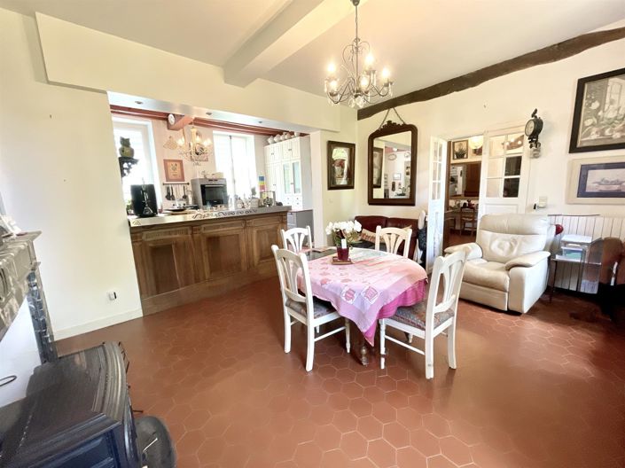 Image No.6-4 Bed House for sale