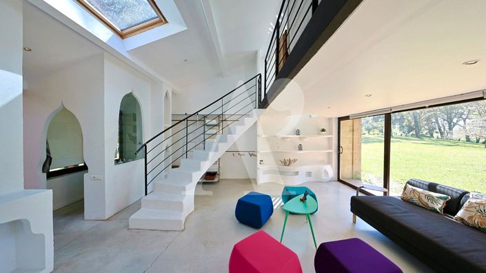 Image No.9-4 Bed House for sale