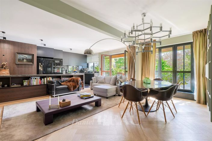 Image No.4-Propriété de 2 chambres à vendre à Saint-Cloud