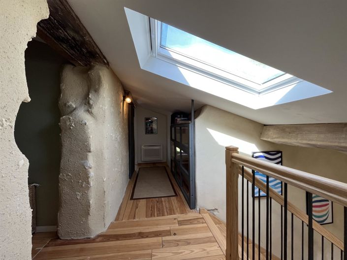 Image No.10-3 Bed House for sale