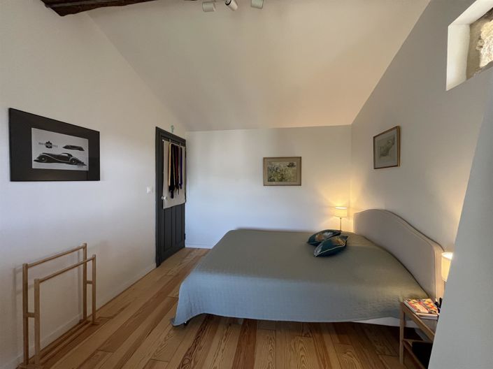 Image No.15-3 Bed House for sale