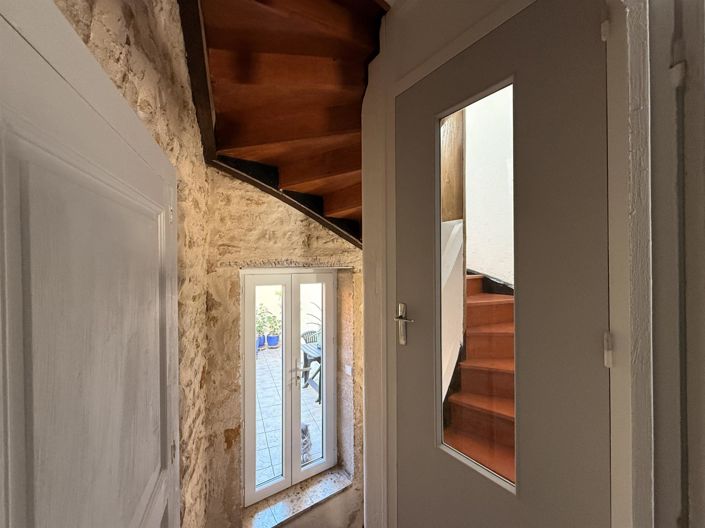 Image No.12-2 Bed House for sale