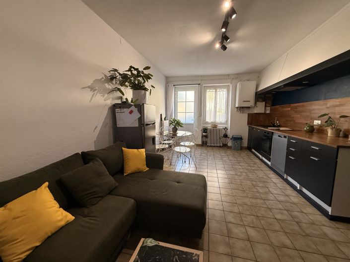 Image No.5-2 Bed House for sale