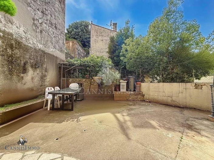 Image No.1-4 Bed Apartment for sale