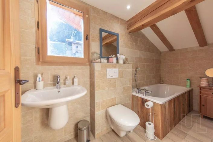 Image No.35-6 Bed House for sale