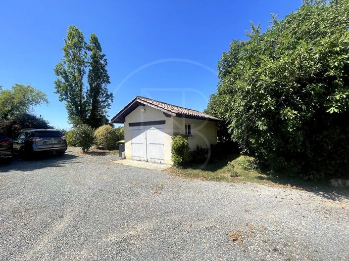 Image No.18-5 Bed House for sale