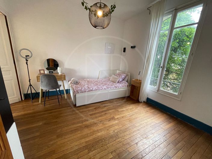 Image No.13-5 Bed House for sale