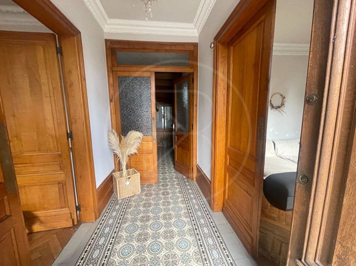 Image No.4-5 Bed House for sale