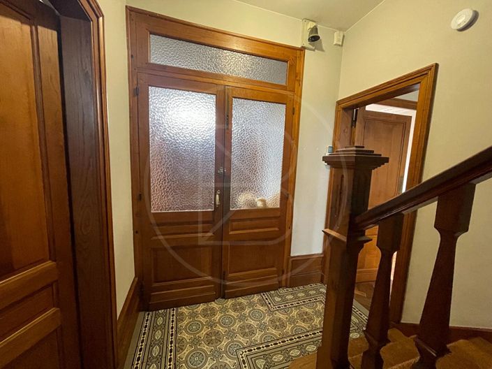 Image No.9-5 Bed House for sale