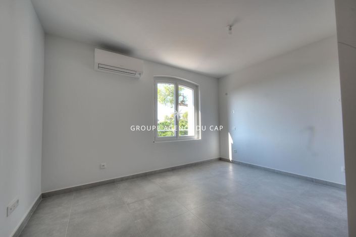 Image No.6-4 Bed Apartment for sale